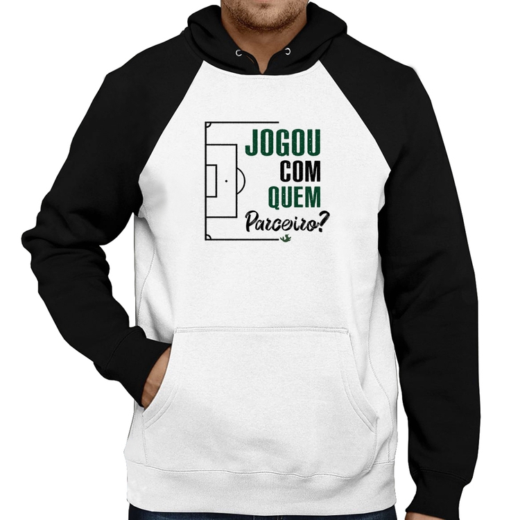 Moletom Jogou com quem parceiro?