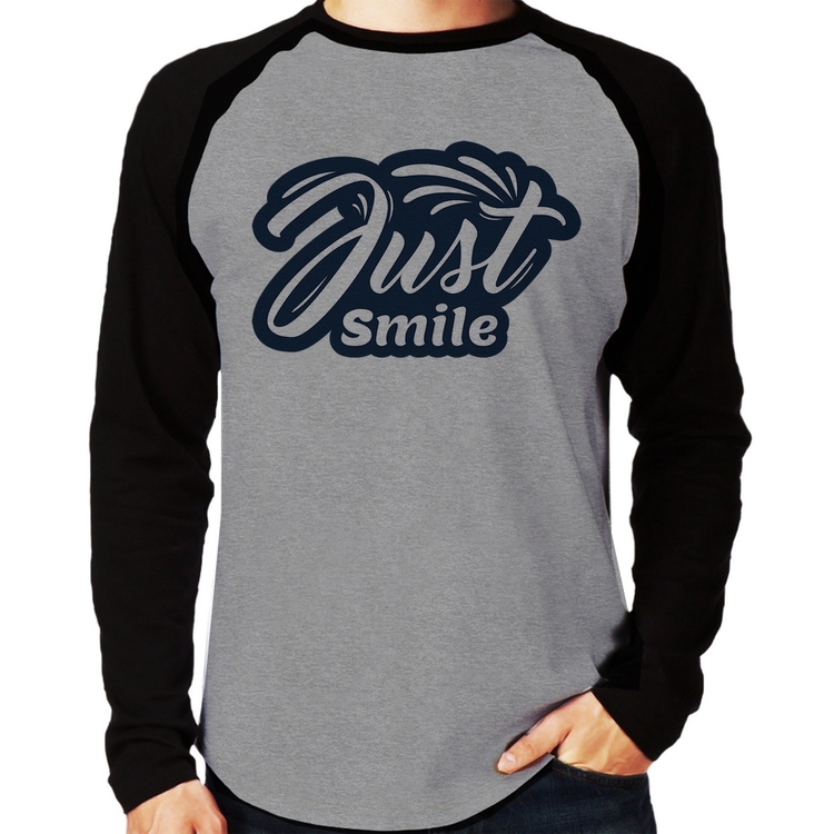 Camiseta Raglan Just Smile Manga Longa - Cinza/Preto