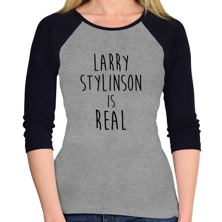 Baby Look Raglan Larry Stylinson is real Manga 3/4 - Cinza/Preto