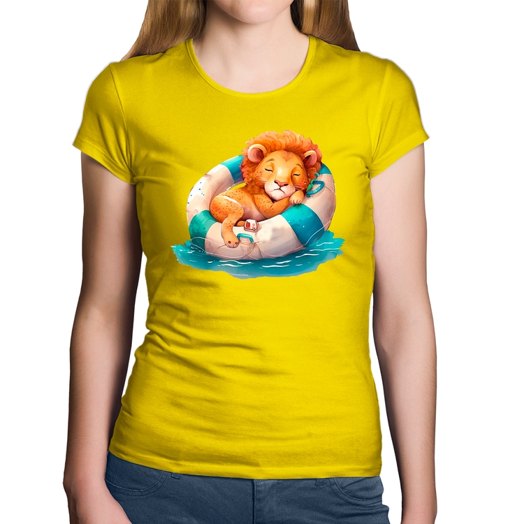 Baby Look Algodão Leãozinho Relaxando Na Piscina - Amarela