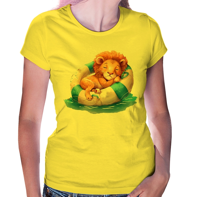 Baby Look Leãozinho Relaxando Na Piscina - Amarela