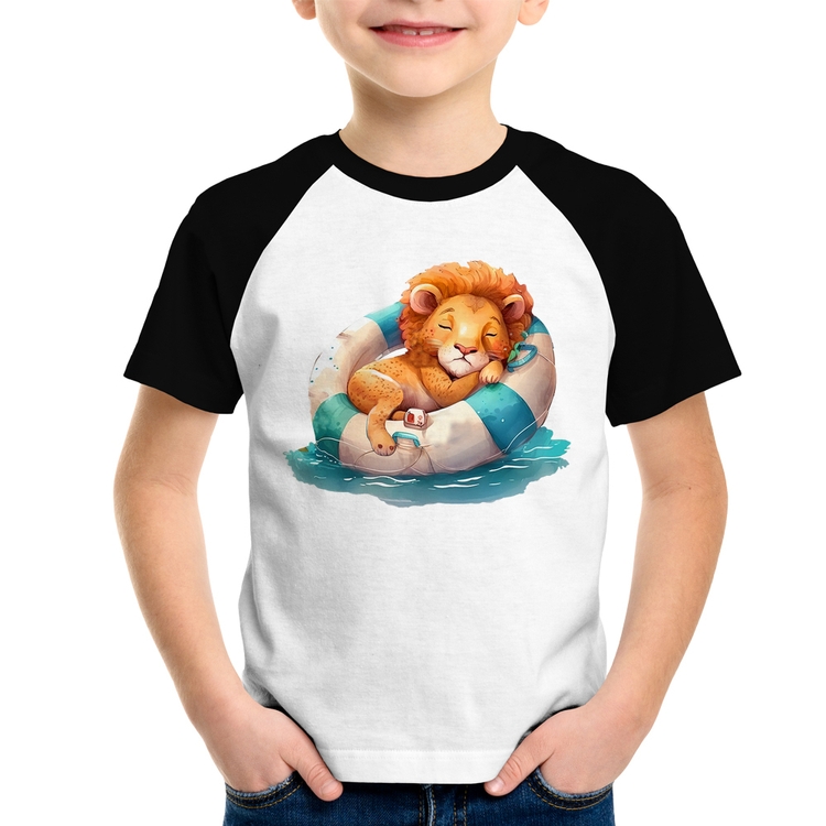 Camiseta Raglan Infantil Leãozinho Relaxando Na Piscina