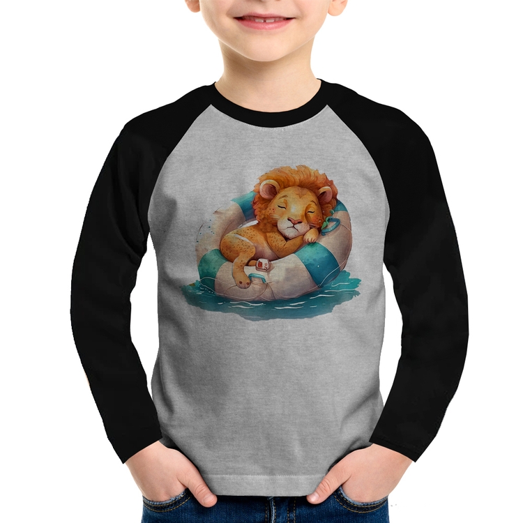 Camiseta Raglan Infantil Leãozinho Relaxando Na Piscina Manga Longa - Cinza/Preto