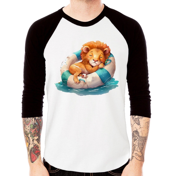 Camiseta Raglan Leãozinho Relaxando Na Piscina Manga 3/4