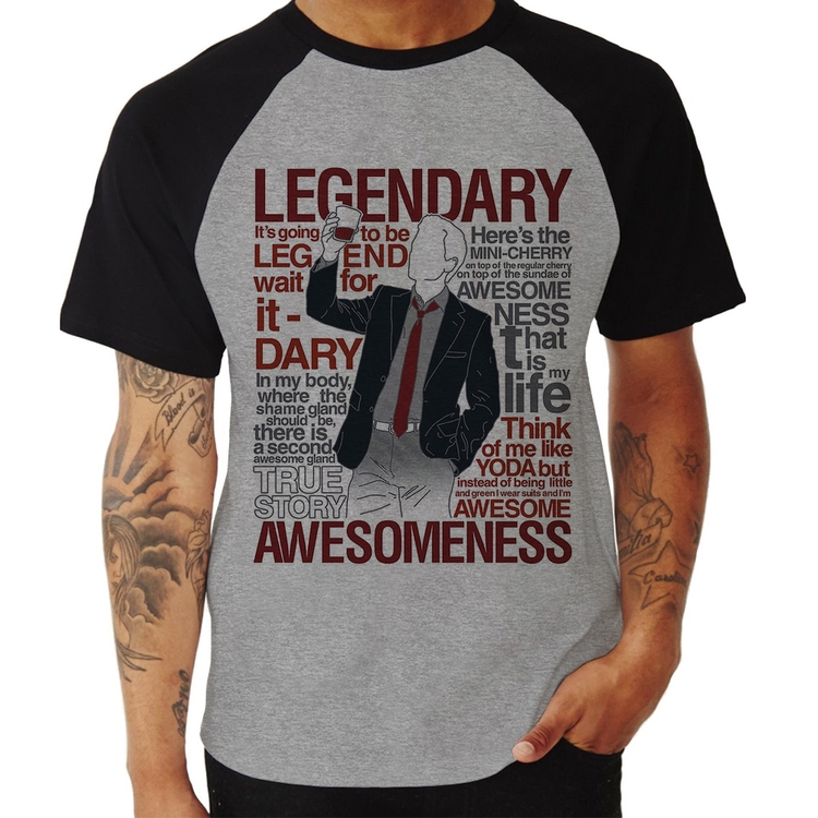 Camiseta Raglan Legendary Awesomeness - Cinza/Preto