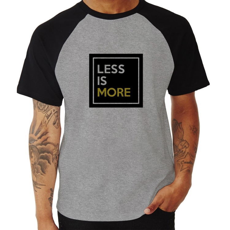 Camiseta Raglan Less is More - Cinza/Preto