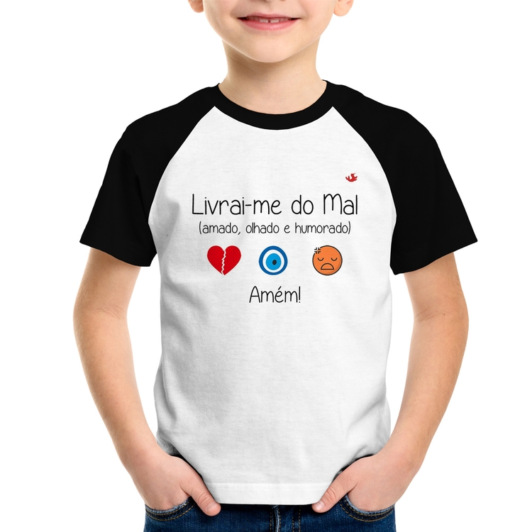 Camiseta Raglan Infantil Livrai-me do mal (amado, olhado e humorado)
