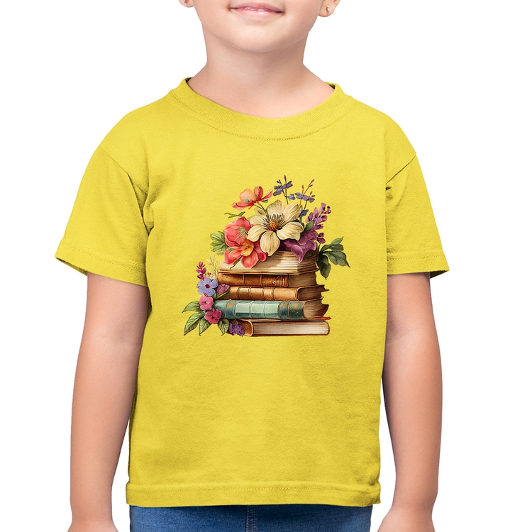 Camiseta Algodão Infantil Livros e Flores Vintage - Amarelo Canário