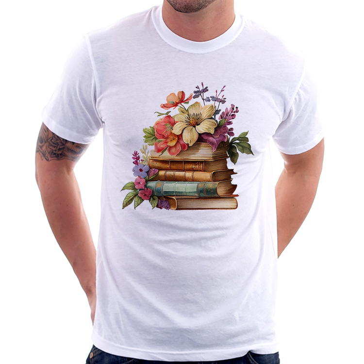 Camiseta Livros e Flores Vintage