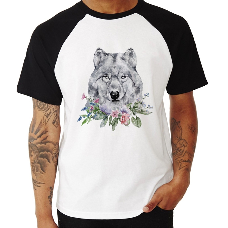 Camiseta Raglan Lobo e Flores