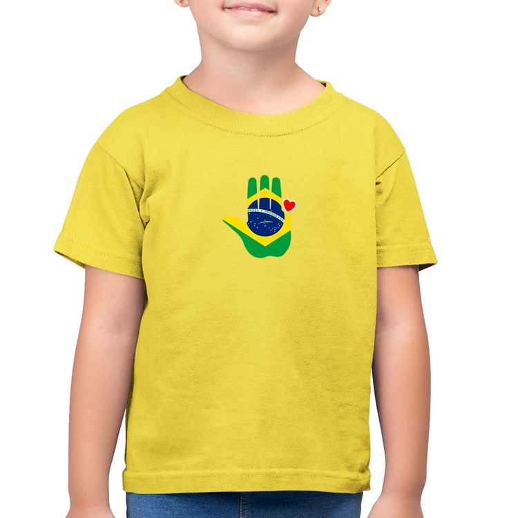 Camiseta Algodão Infantil Mão Lula Coração Bandeira Brasil 2026 PT 13 - Amarelo Canário