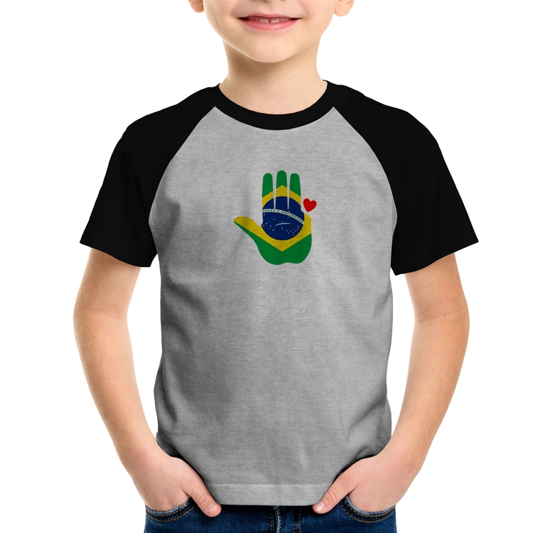 Camiseta Raglan Infantil Mão Lula Coração Bandeira Brasil 2026 PT 13 - Cinza/Preto