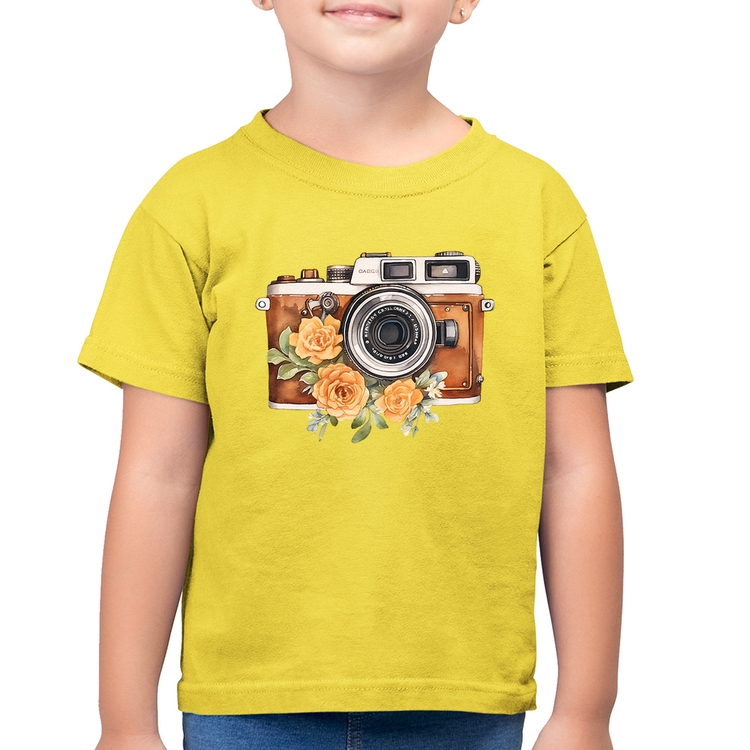 Camiseta Algodão Infantil Máquina Fotográfica Vintage e Flores - Amarelo Canário