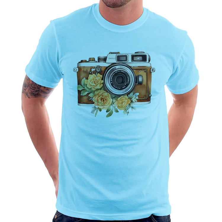 Camiseta Máquina Fotográfica Vintage e Flores - Azul Bebê
