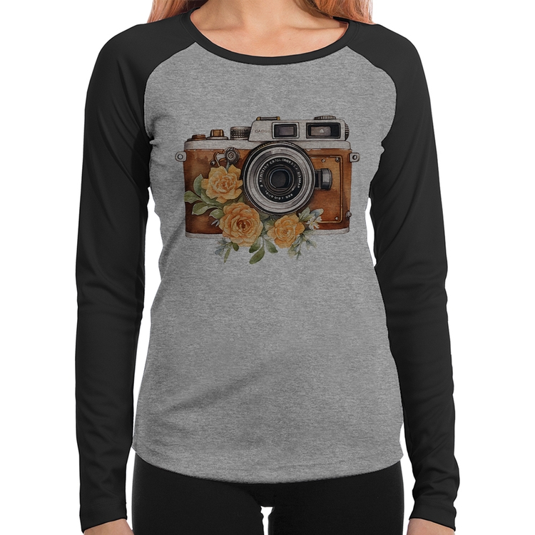 Baby Look Raglan Máquina Fotográfica Vintage e Flores Manga Longa - Cinza/Preto
