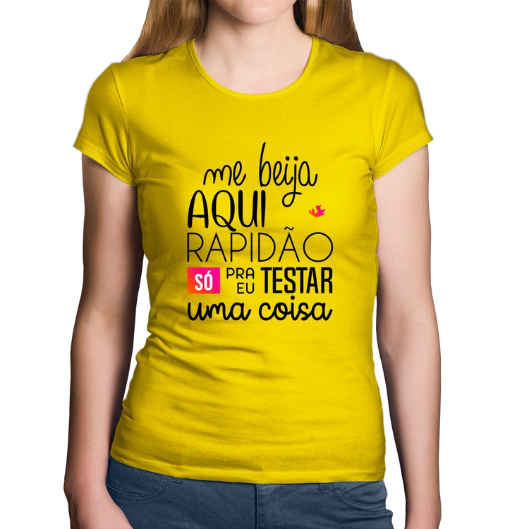 Baby Look Algodão Me beija aqui rapidão - Amarela