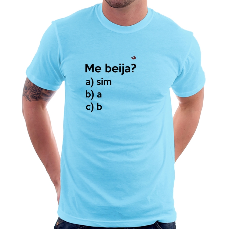 Camiseta Me beija? - Azul Bebê