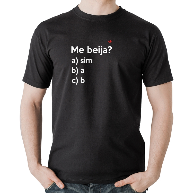 Camiseta Algodão Me beija?