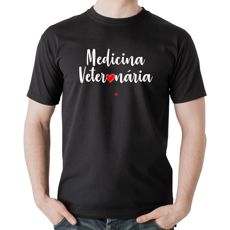 Camiseta Algodão Medicina Veterinária por amor