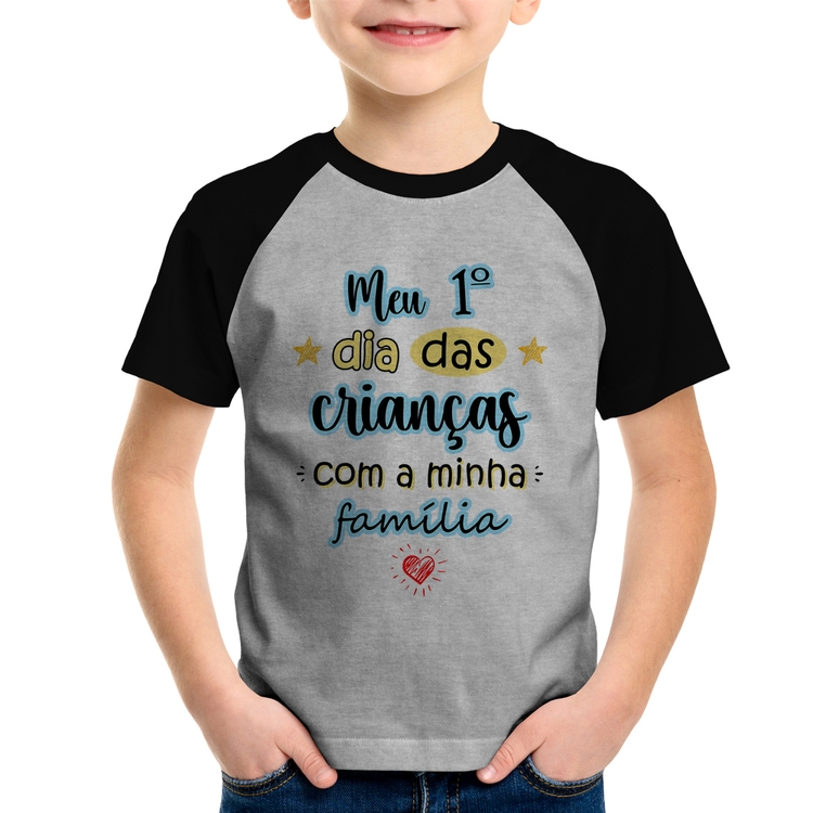 Camiseta Raglan Infantil Meu primeiro dia das crianças (azul) - Cinza/Preto
