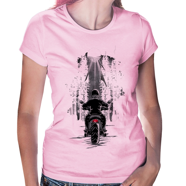 Baby Look Motociclista na floresta - Rosa Bebê