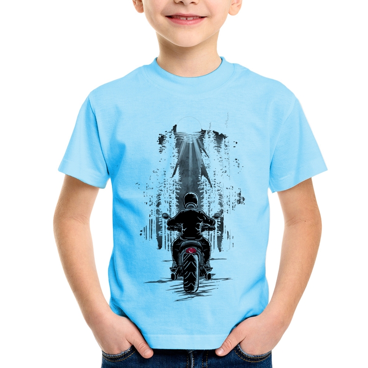 Camiseta Infantil Motociclista na floresta - Azul Bebê