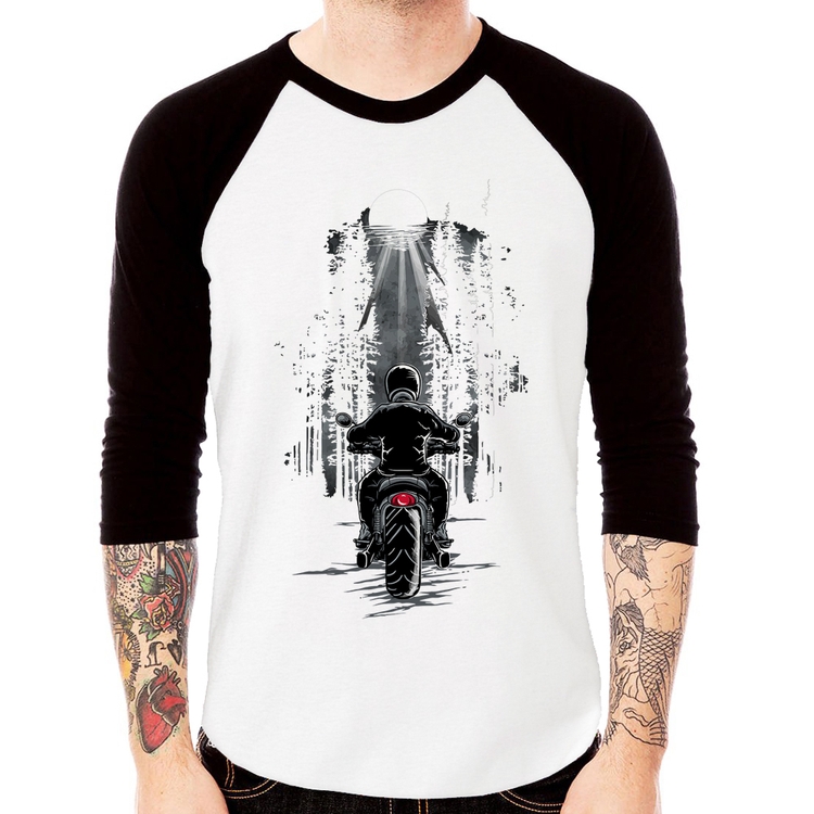 Camiseta Raglan Motociclista na floresta Manga 3/4