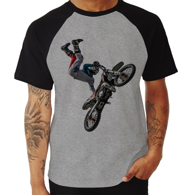 Camiseta Raglan Motocross Freestyle Trick - Cinza/Preto
