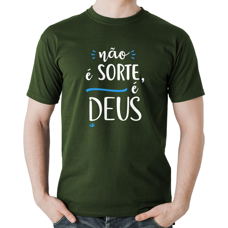Camiseta Algodão Não é sorte, é Deus - Musgo