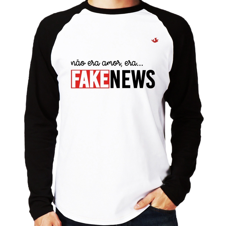 Camiseta Raglan Não era amor, era... fake news Manga Longa