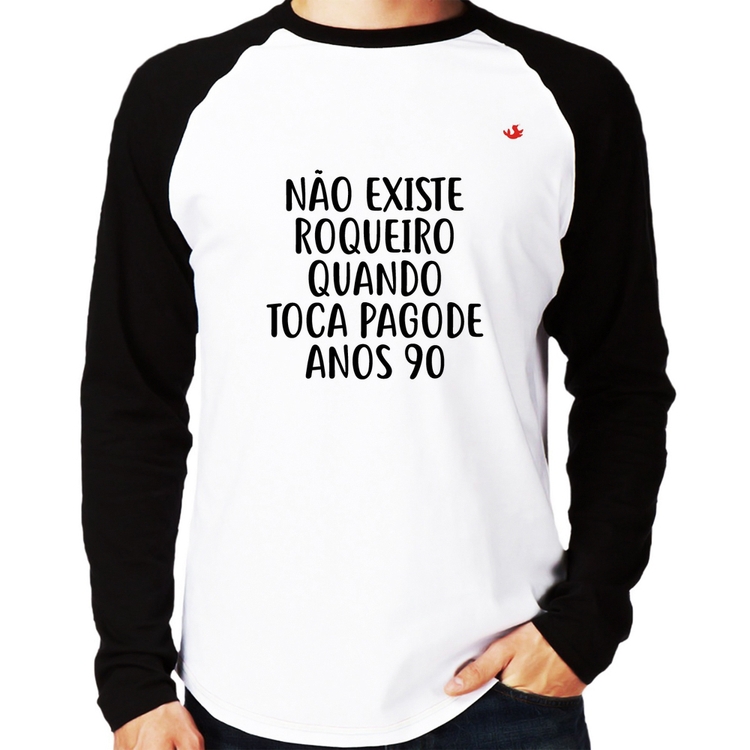 Camiseta Não existe roqueiro quando toca pagode anos 90