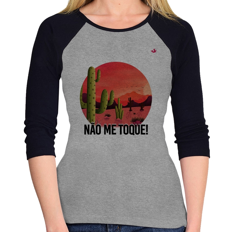 Baby Look Raglan Não me toque! Manga 3/4 - Cinza/Preto