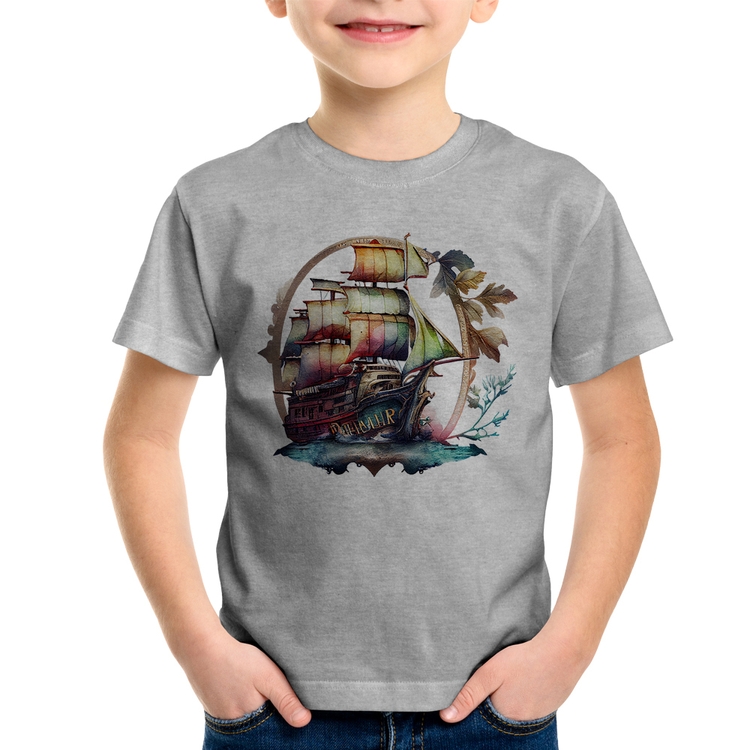 Camiseta Infantil Navio e Flores - Cinza