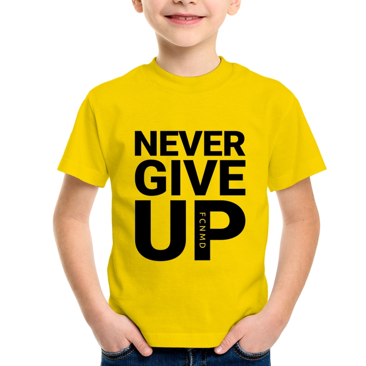 Camiseta Infantil Never give up - Amarela