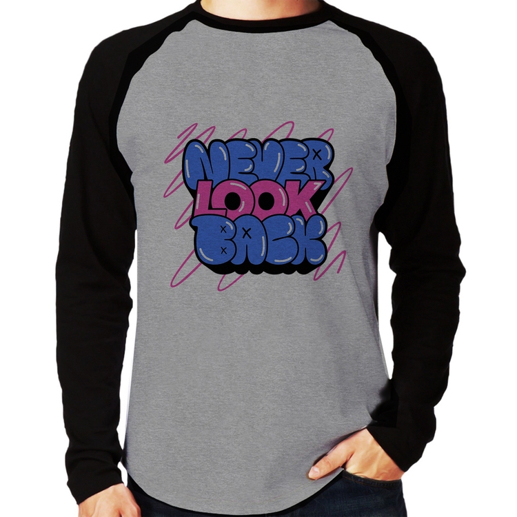 Camiseta Raglan Never look back Manga Longa - Cinza/Preto