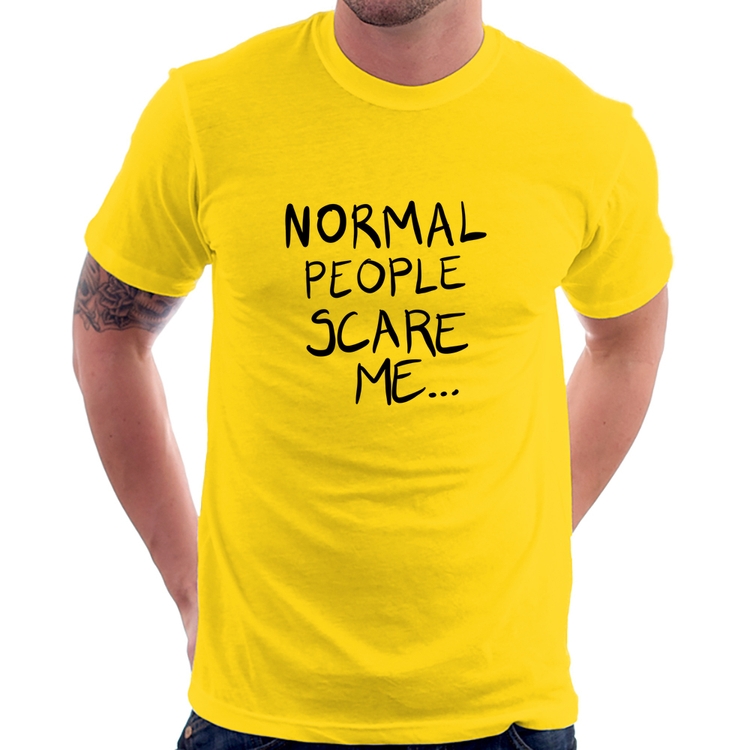 Camiseta Normal people scare me - Amarela