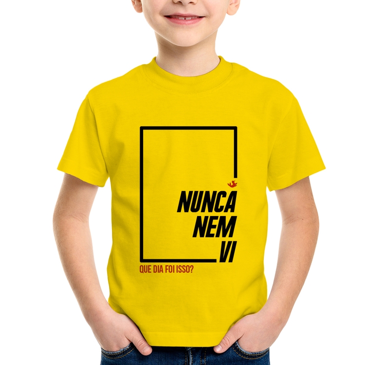 Camiseta Infantil Nunca nem vi, que dia foi isso? - Amarela