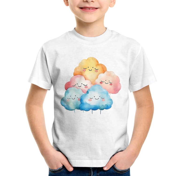 Camiseta Infantil Nuvens Felizes