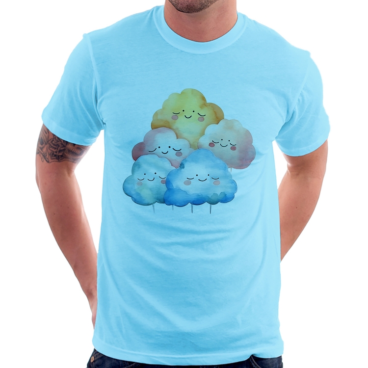 Camiseta Nuvens Felizes - Azul Bebê