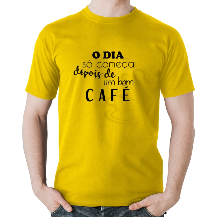 Camiseta Algodão O dia só começa depois de um bom café - Amarela