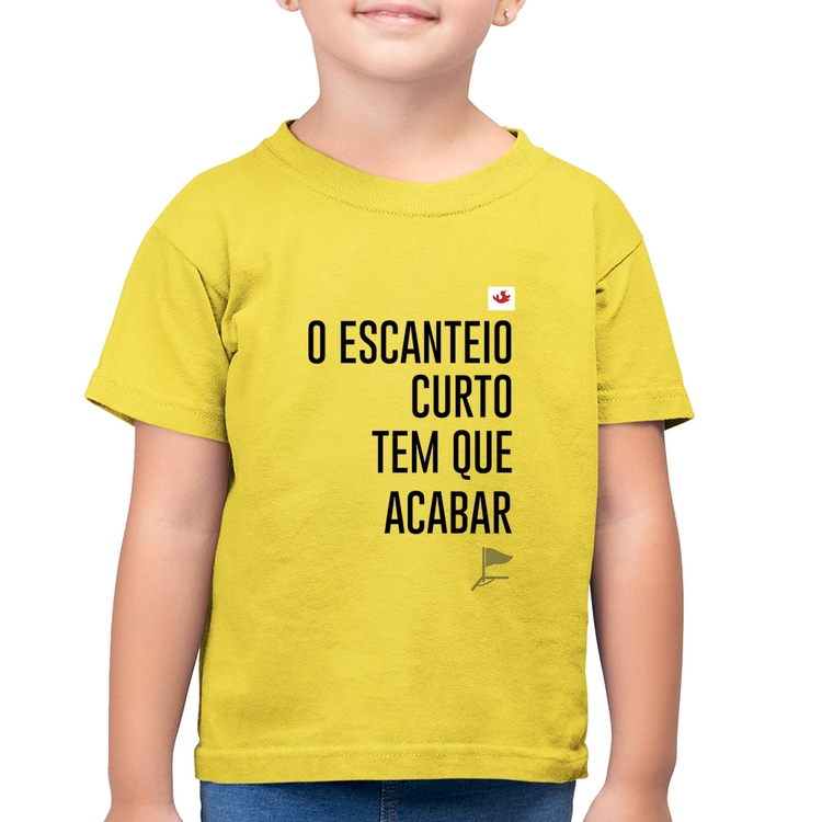 Camiseta Algodão Infantil O escanteio curto tem que acabar - Amarelo Canário