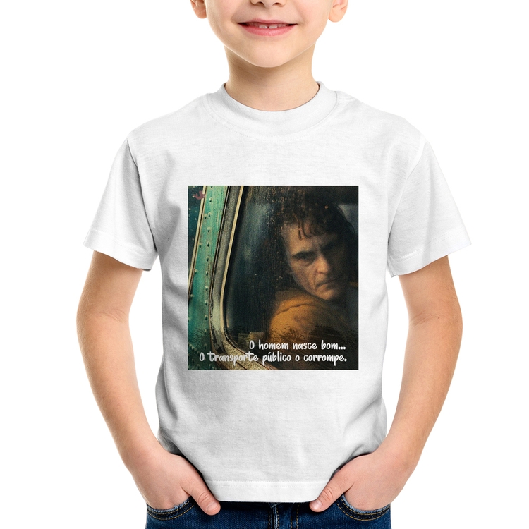 Camiseta Infantil O homem nasce bom, o transporte público o corrompe