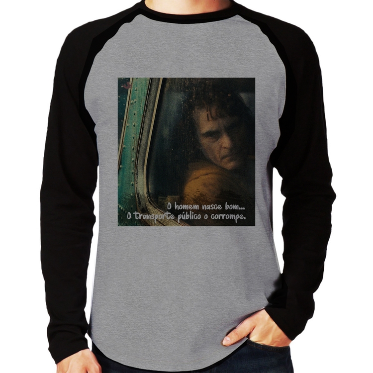 Camiseta Raglan O homem nasce bom, o transporte público o corrompe Manga Longa - Cinza/Preto