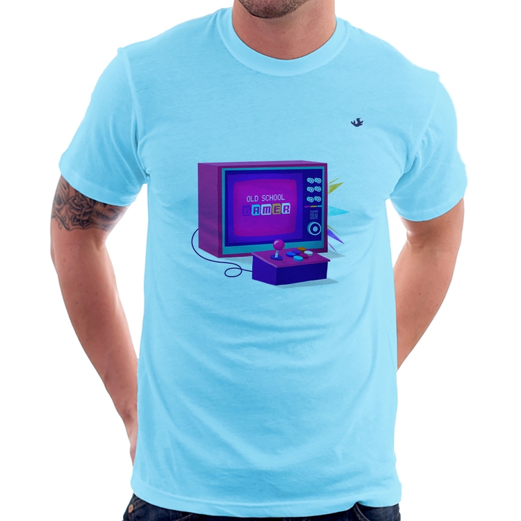 Camiseta Old School Gamer - Azul Bebê
