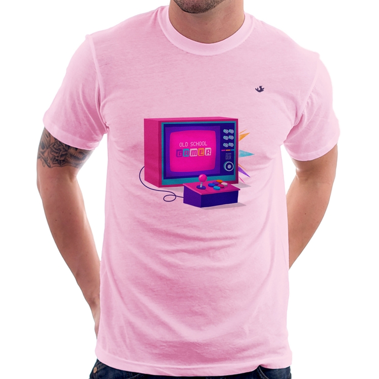 Camiseta Old School Gamer - Rosa Bebê