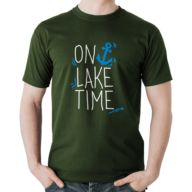 Camiseta Algodão On Lake Time - Musgo