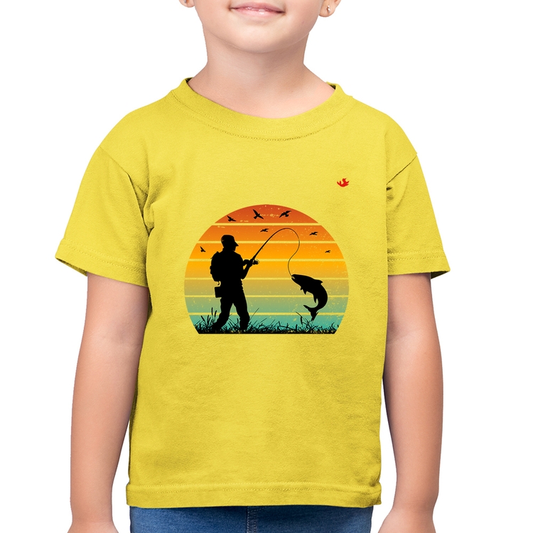 Camiseta Algodão Infantil Pescaria Vintage Sunset - Amarelo Canário