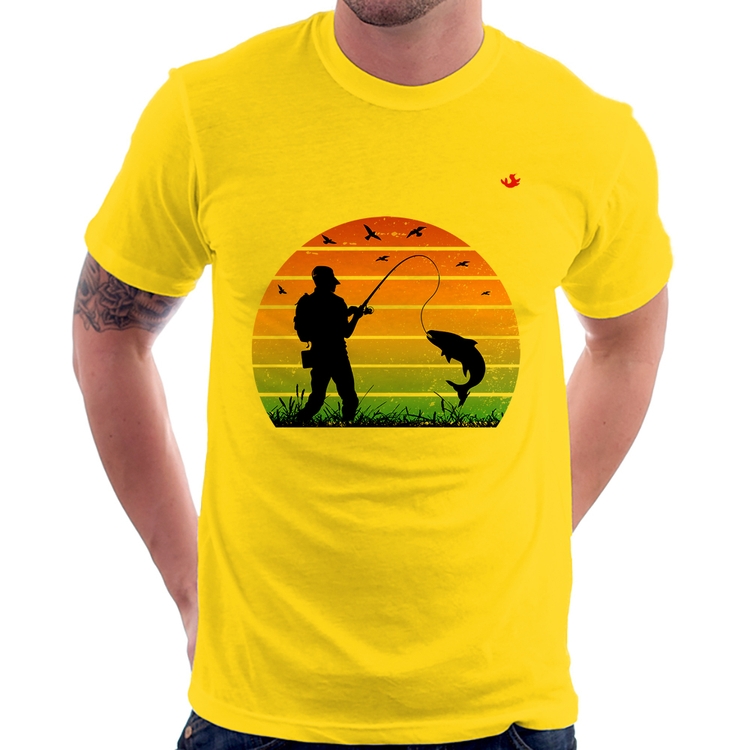 Camiseta Pescaria Vintage Sunset - Amarela