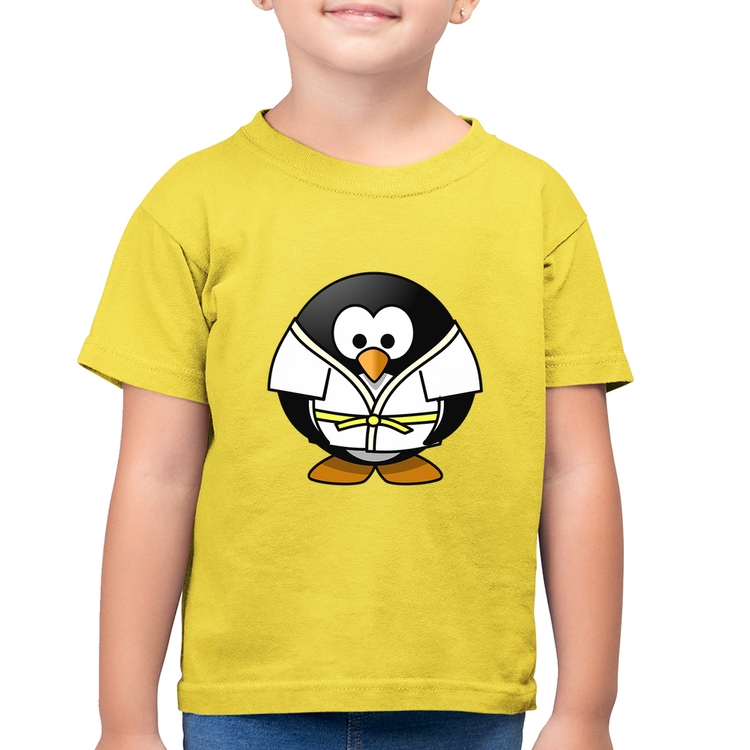 Camiseta Algodão Infantil Pinguim Judô - Amarelo Canário