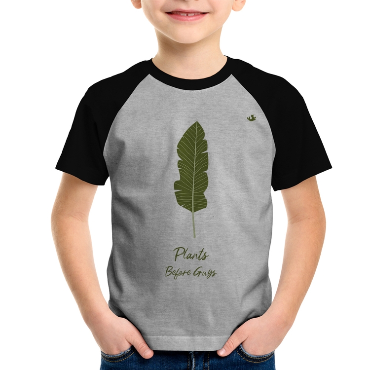 Camiseta Raglan Infantil Plants Before Guys - Cinza/Preto